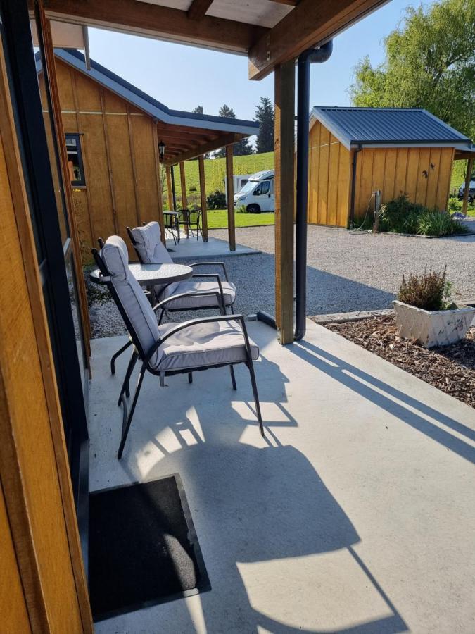 Cheviot Motels, Cabins And Camp מראה חיצוני תמונה
